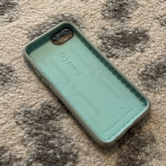 Speck IPhone 7 case - Picture 2 of 2
